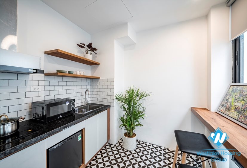 Studio apartment for rent in Hoan Kiem district.